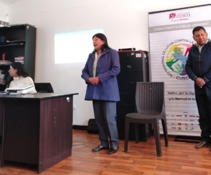 asesoramiento-legal-ayuda-mujer-amhauta